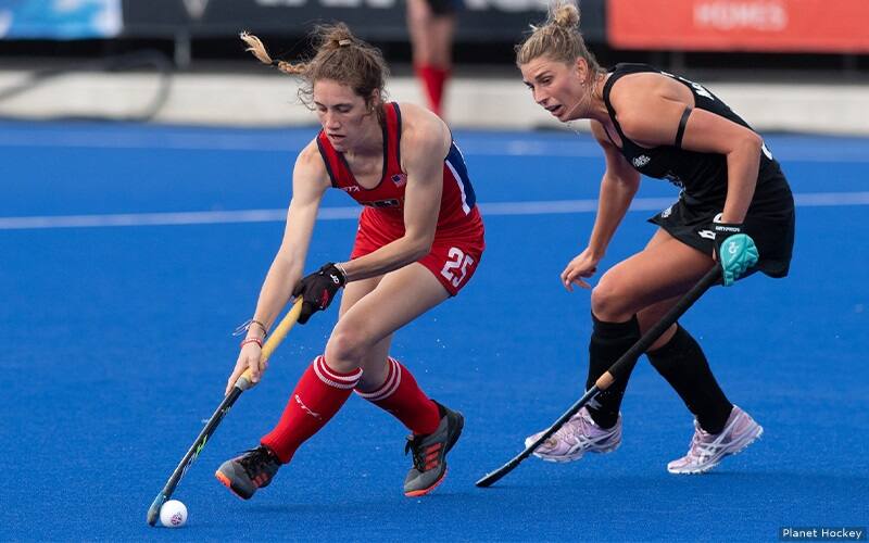 USA's Karlie Heistand dribbles the ball in a match against New Zealand in the 2020 FIH Hockey Pro League on February 15, 2020