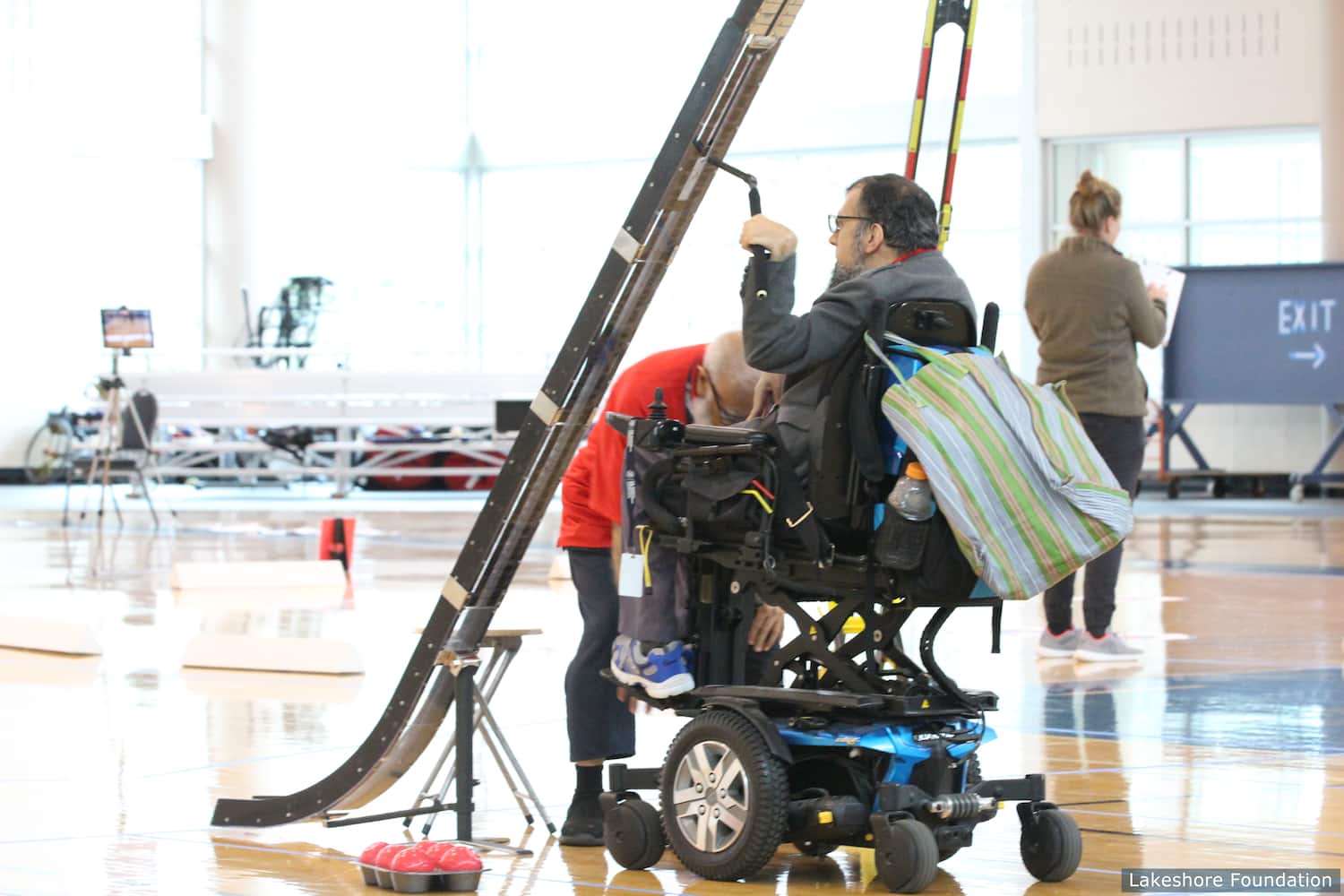 Fawad Zakai, BC3 athlete, taking his shot.