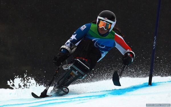 Para alpine skier Laurie Stephens in competition 