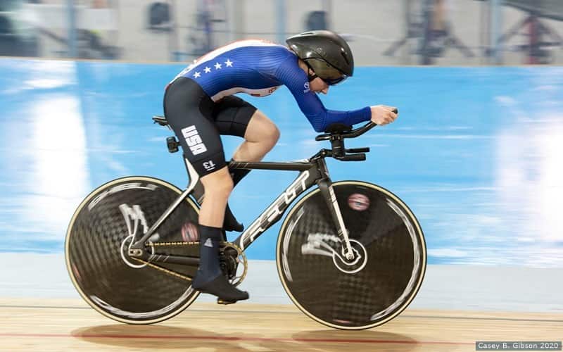 Clara Brown races around the track at world championships 