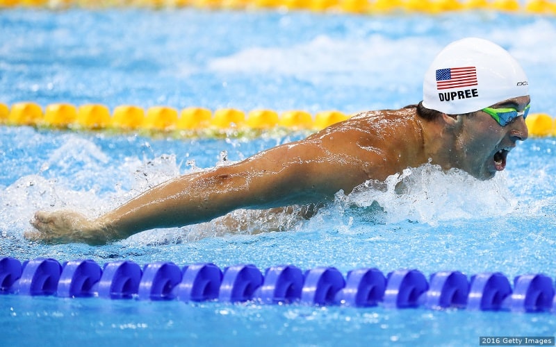Tucker Dupree swims in a race at the 2016 Paralympic Games