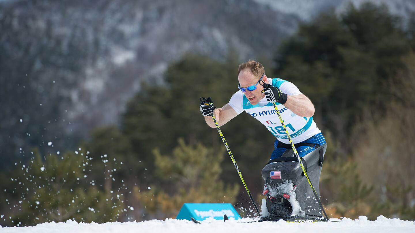Dan Cnossen competes in Nordic skiing. 