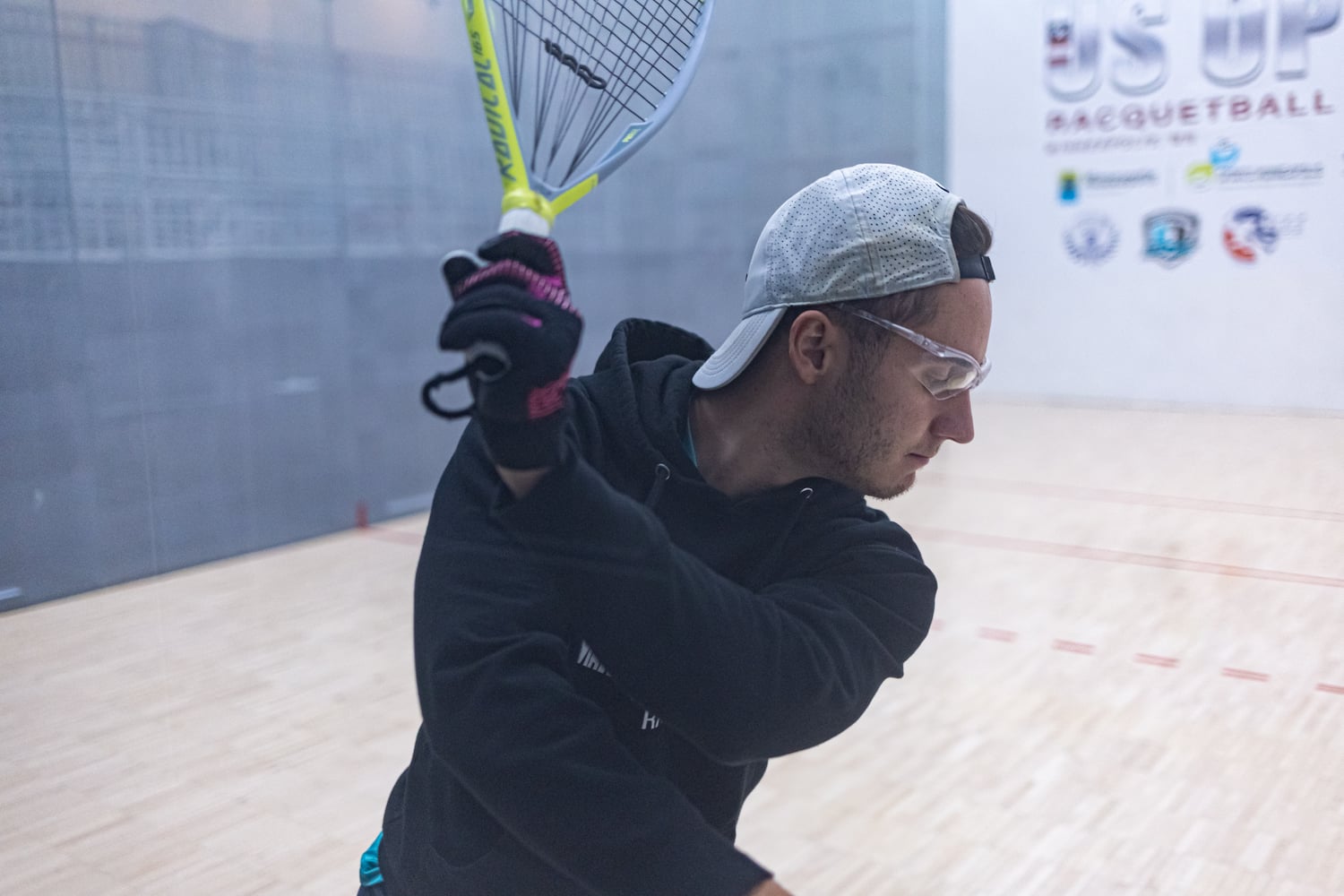 Adam Manilla warming up at the 2022 USA Racquetball US OPEN Championships