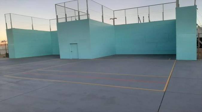 The Strat - Las Vegas Outdoor Courts