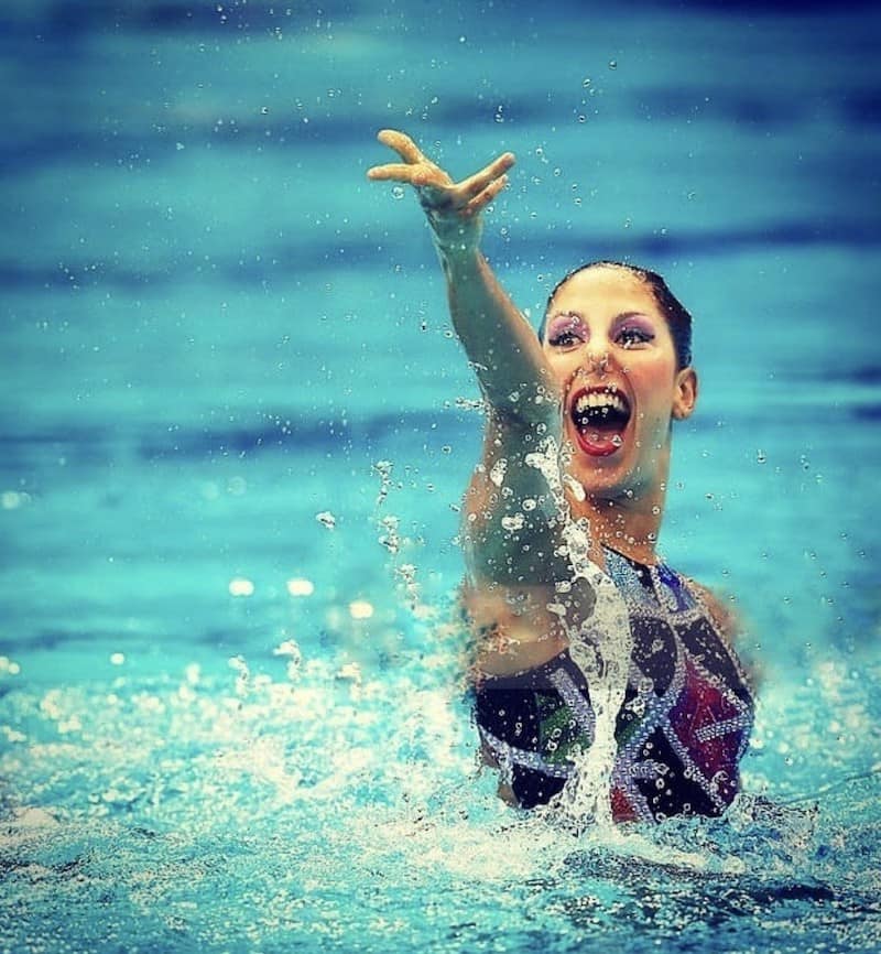 Lara Teixeira Synchronized Swimming Photo