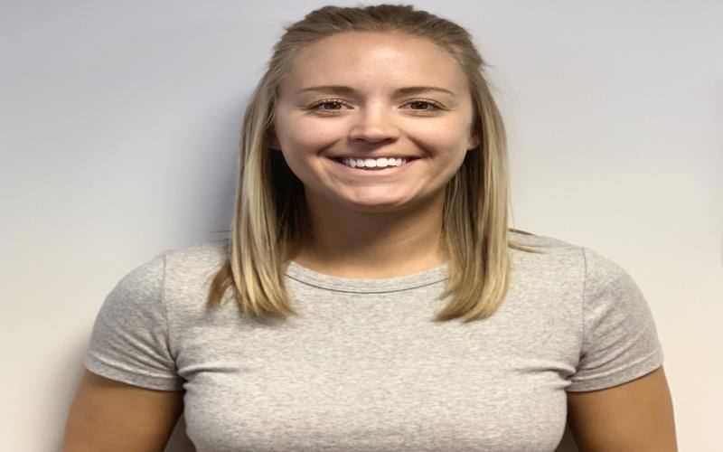 Baylee Robinson Headshot