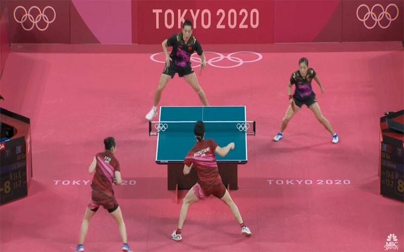 Tokyo mixed doubles finals. Japan's Mizutani Jun and Ito Mima in game one againstChina's Xu Xin and Liu Shiwen.