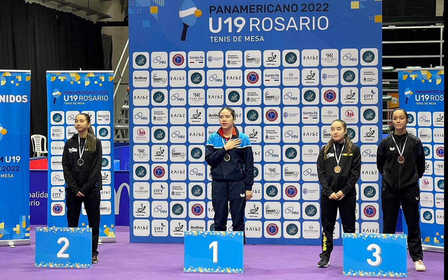 Sally Moyland wins gold medal in Girls' Singles at 2022 Pan Am Youth Champs.