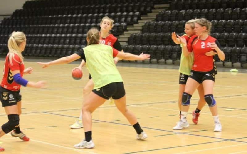 Cal Heat players compete at a practice.