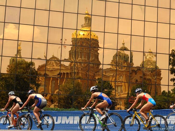 Flooding in downtown Des Moines has forced the 2008 Hy-Vee Triathlon and World Cup to West Des Moines