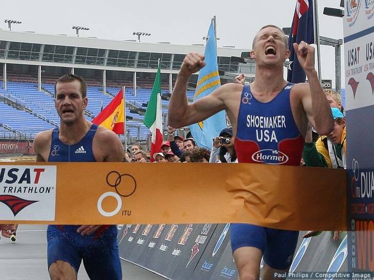 Jarrod Shoemaker nips Damien Derobert at the tape