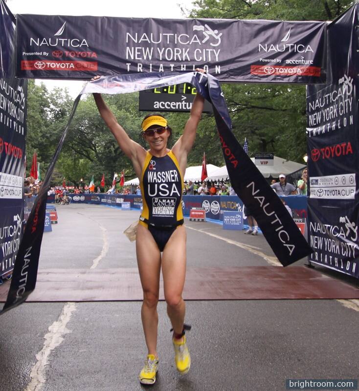 Rebeccah Wassner wins the 2009 Nautica New York City Triathlon