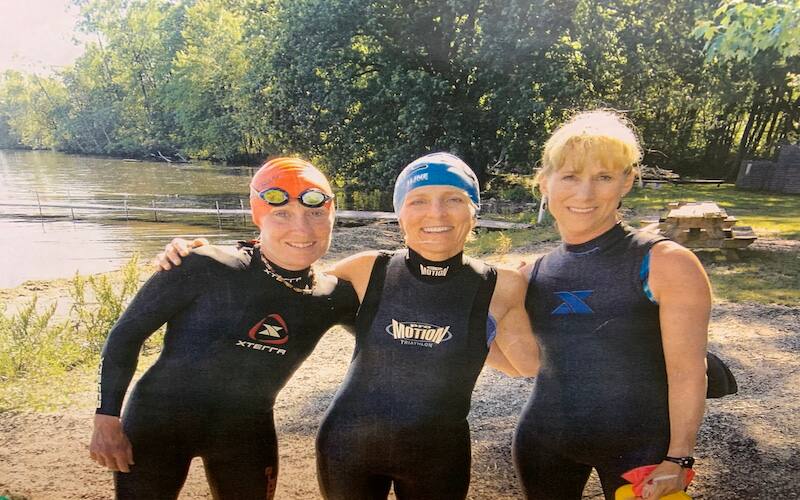 burns with friends before the swim