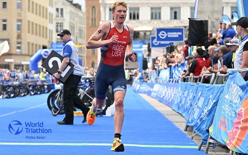 Seth Rider runs in Hamburg in the Mixed Relay event 