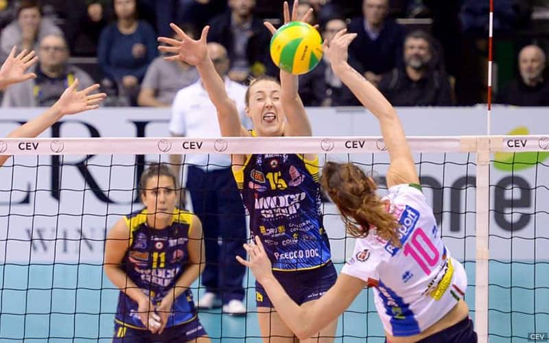 Kim Hill blocking during the European Champions League
