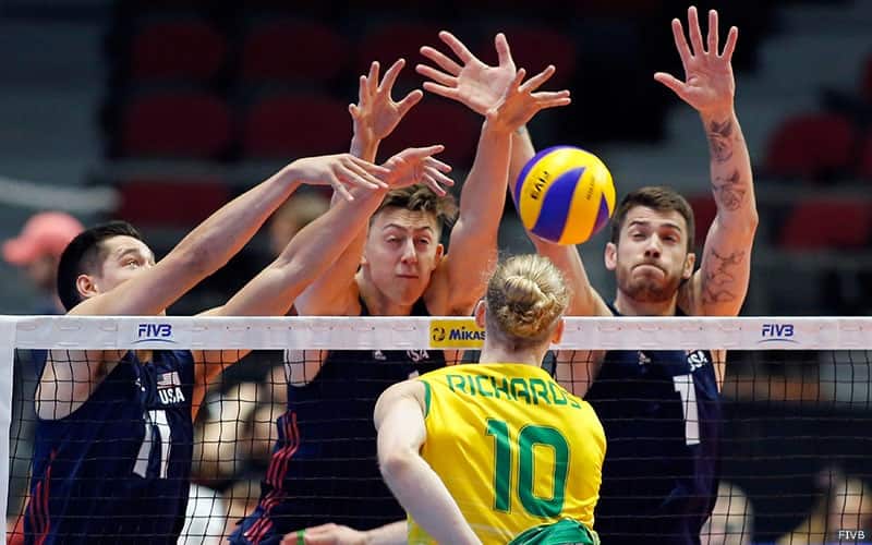 Micah Christenson, Jeff Jendryk and Matt Anderson put up a triple block against Australia