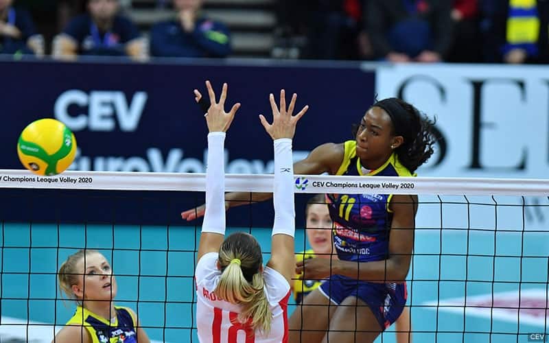 Chiaka Ogbogu attacking during European Champions League action