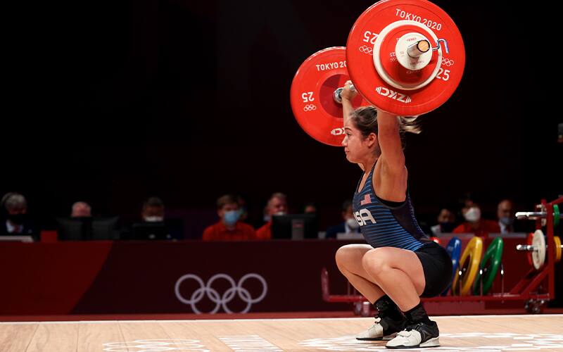 Dealcruz lifts at Tokyo 2020 Olympic Games