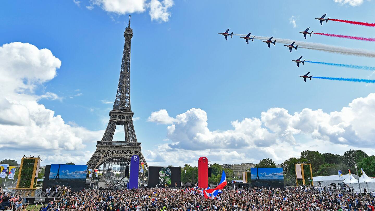 Eiffel Tower during Olympic handover ceremony in August 2021