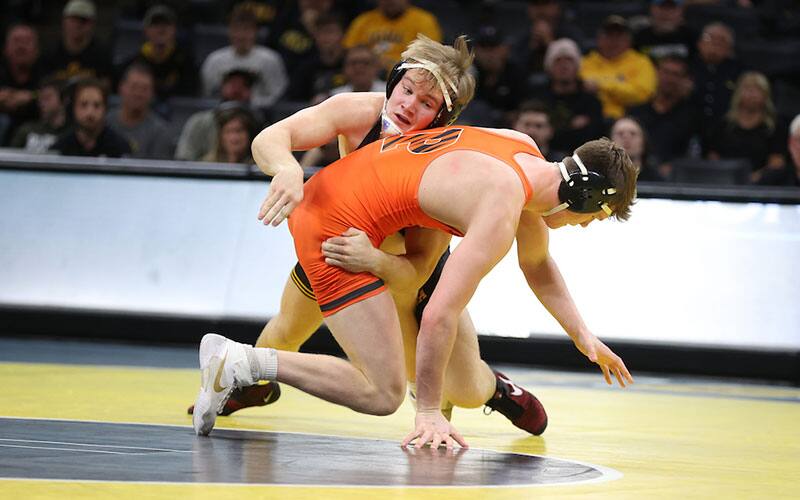 Nelson Brands (Iowa) scores a takedown