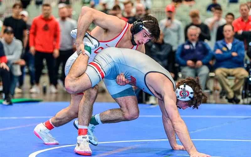 Yianni Diakomihalis wrestles in the 149-pound finals at the 2021 CKLV