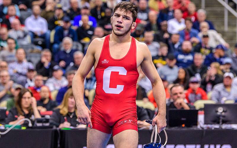Yianni DIakomihalis celebrates at the 2019 NCAA Division I Wrestling Championships