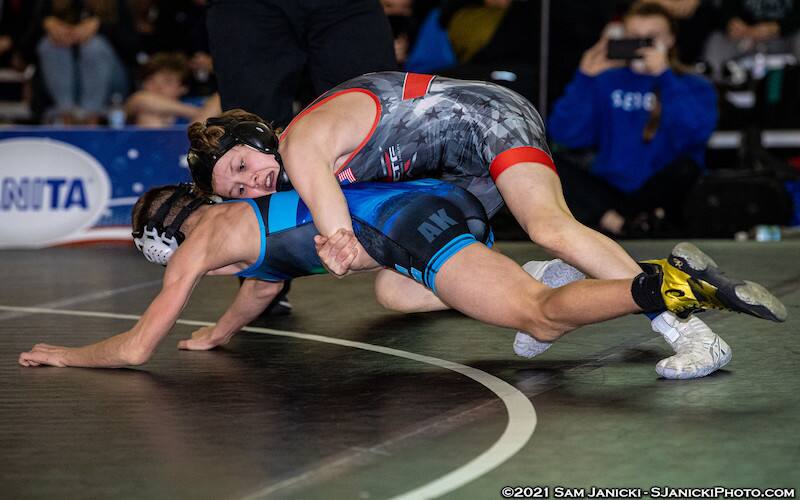 Haakon Peterson (Iowa) competes at the U15 Nationals