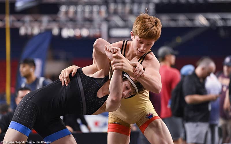 Kannon Webster attacks his opponents lat to get around. 