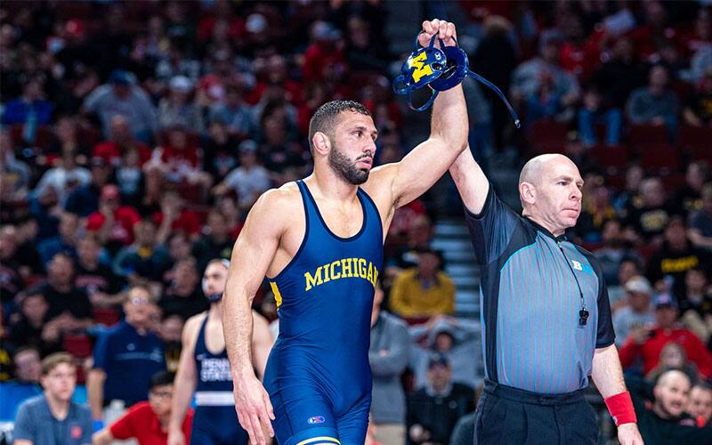 Myles Amine (Michigan) arm raise at 2022 Big Ten Championships
