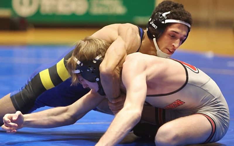 Wesley Dawkins (Nebraska-Kearney) locks up a cradle