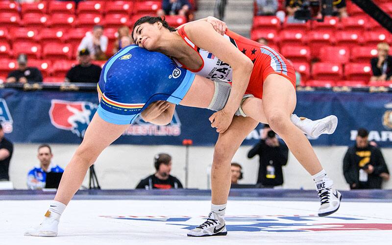 Adriana Dorado Marin (Army WCAP) secures a single leg at the 2022 U.S. Open