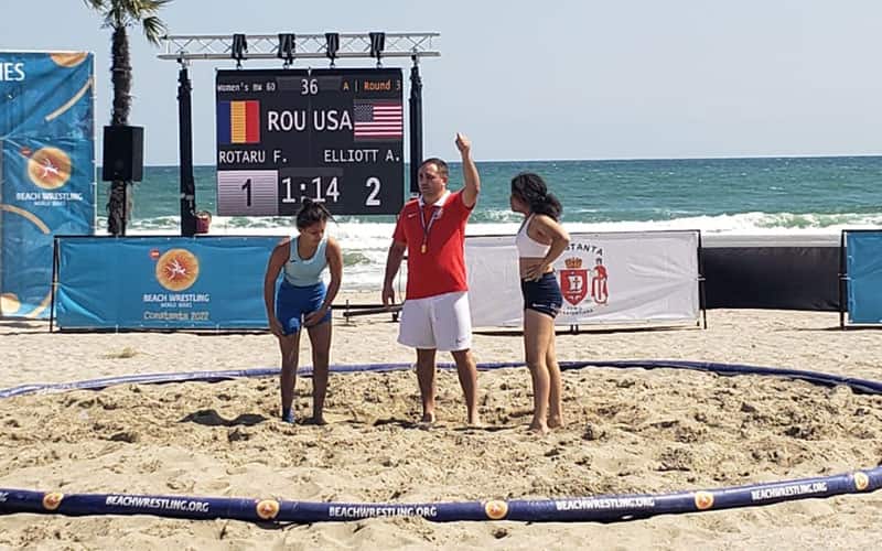 Alessandra Elliott (USA) gets a point at the U17 Beach World Championships