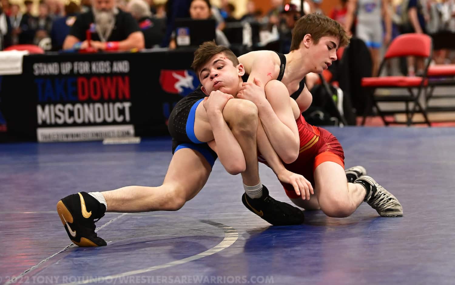 Bo Bassett attacks his opponents leg in U17 Nationals