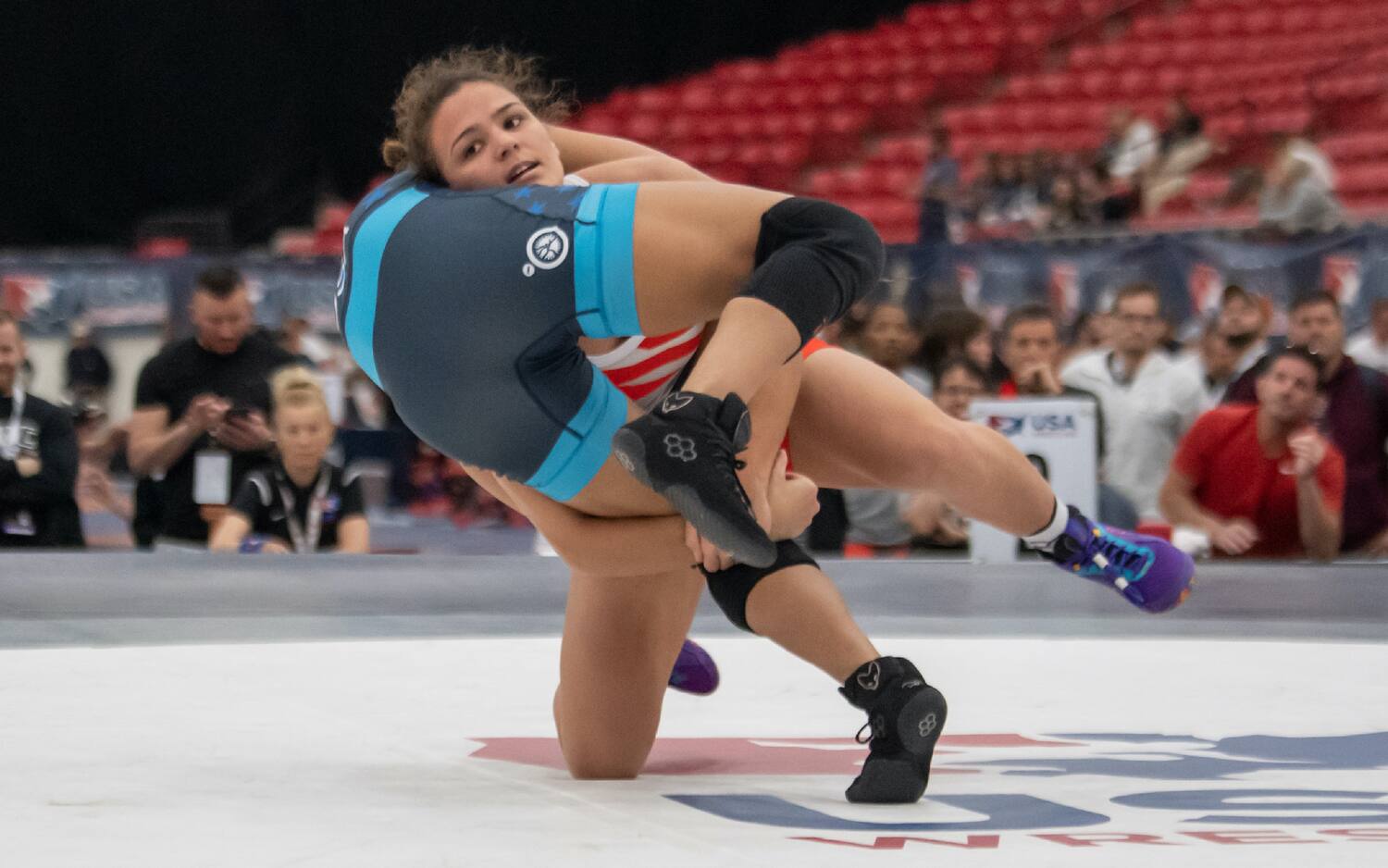 Kayla Miracle double legs her opponent in the quarterfinals of the US Open