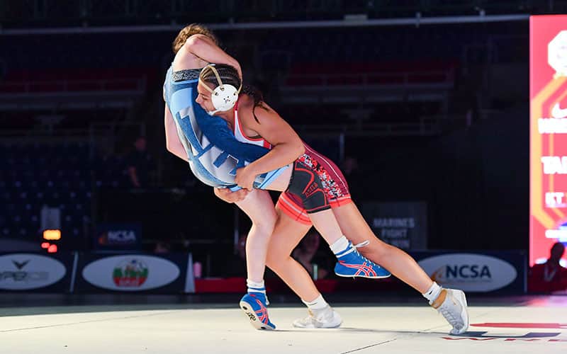 Destiny Rodriguez (OR) scores a takedown in the 2021 USMC Junior Nationals finals.