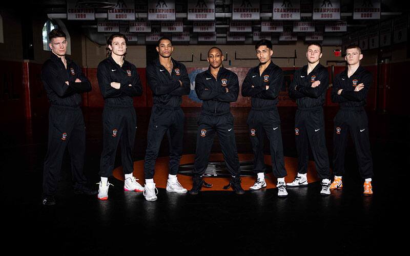 Wartburg's seven NCAA qualifiers pose together prior to the 2022 NCAA Div. III Nationals